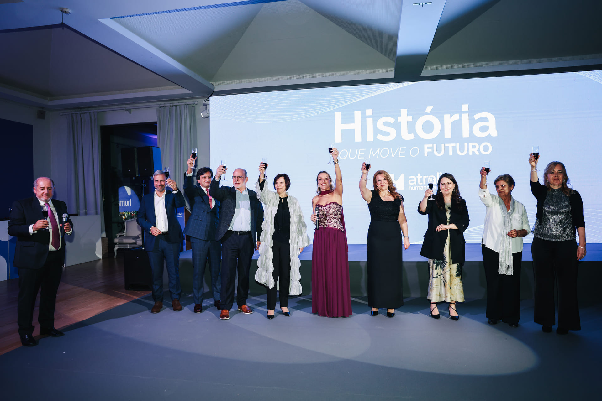 humanova-atral-lanzamiento